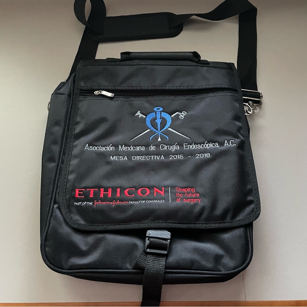 New Messenger Bag